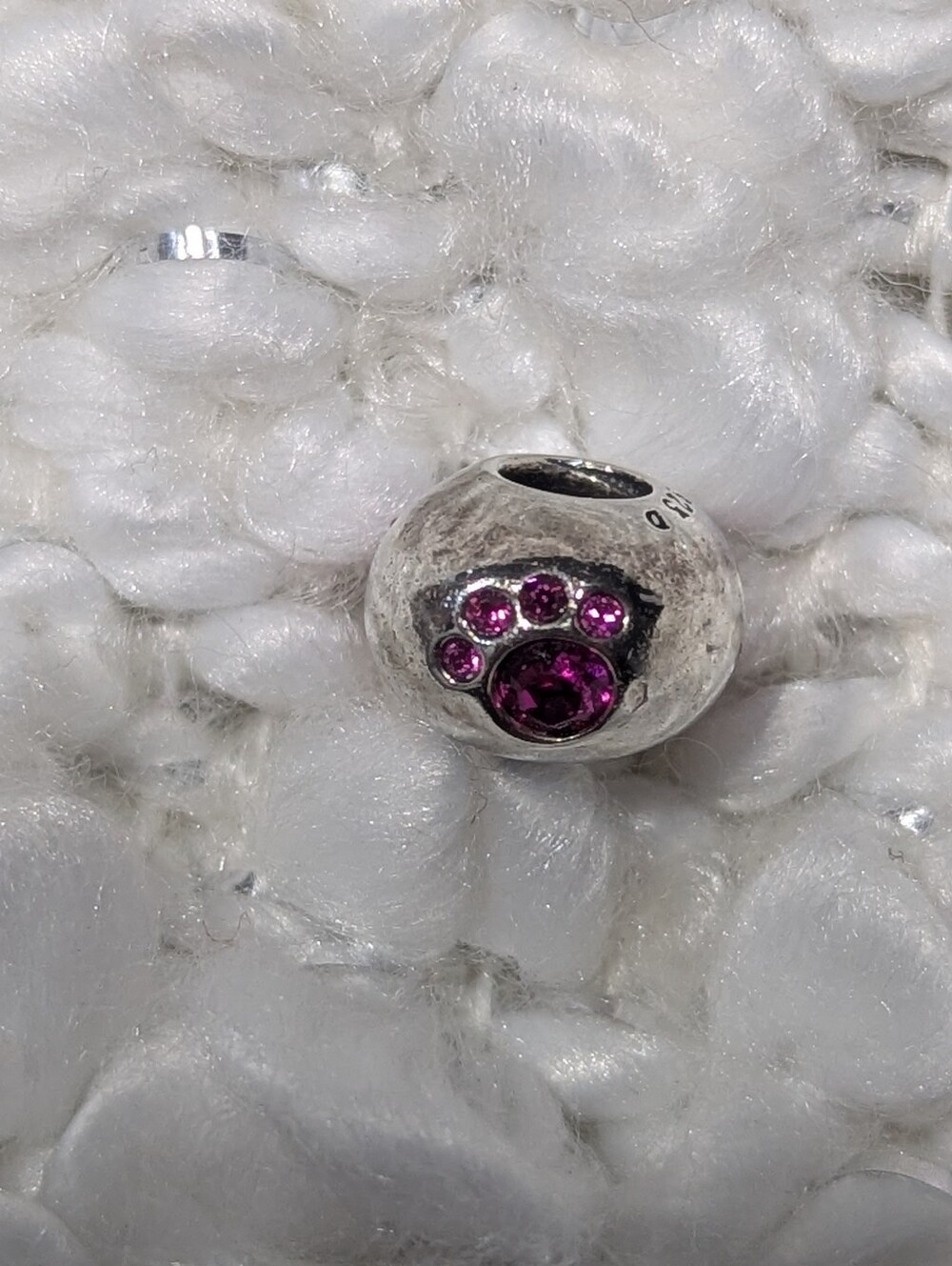 New Chamilia Fuschia Swarovski paw print bead,